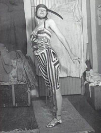 Baroness Elsa von Freytag-Loringhoven,  Dec. 1915